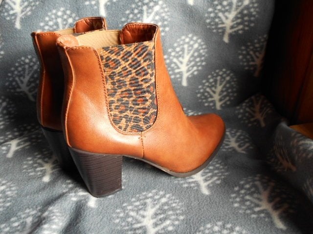 bottes et chaussures neuves pointures 40, 41 et  42, Vêtements | Femmes, Neuf, Enlèvement ou Envoi, Brun, Boots et Botinnes