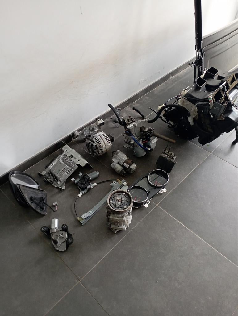 Piece diverse nissan Qashqai 2009 1500dci 5 places, Autos : Pièces & Accessoires
