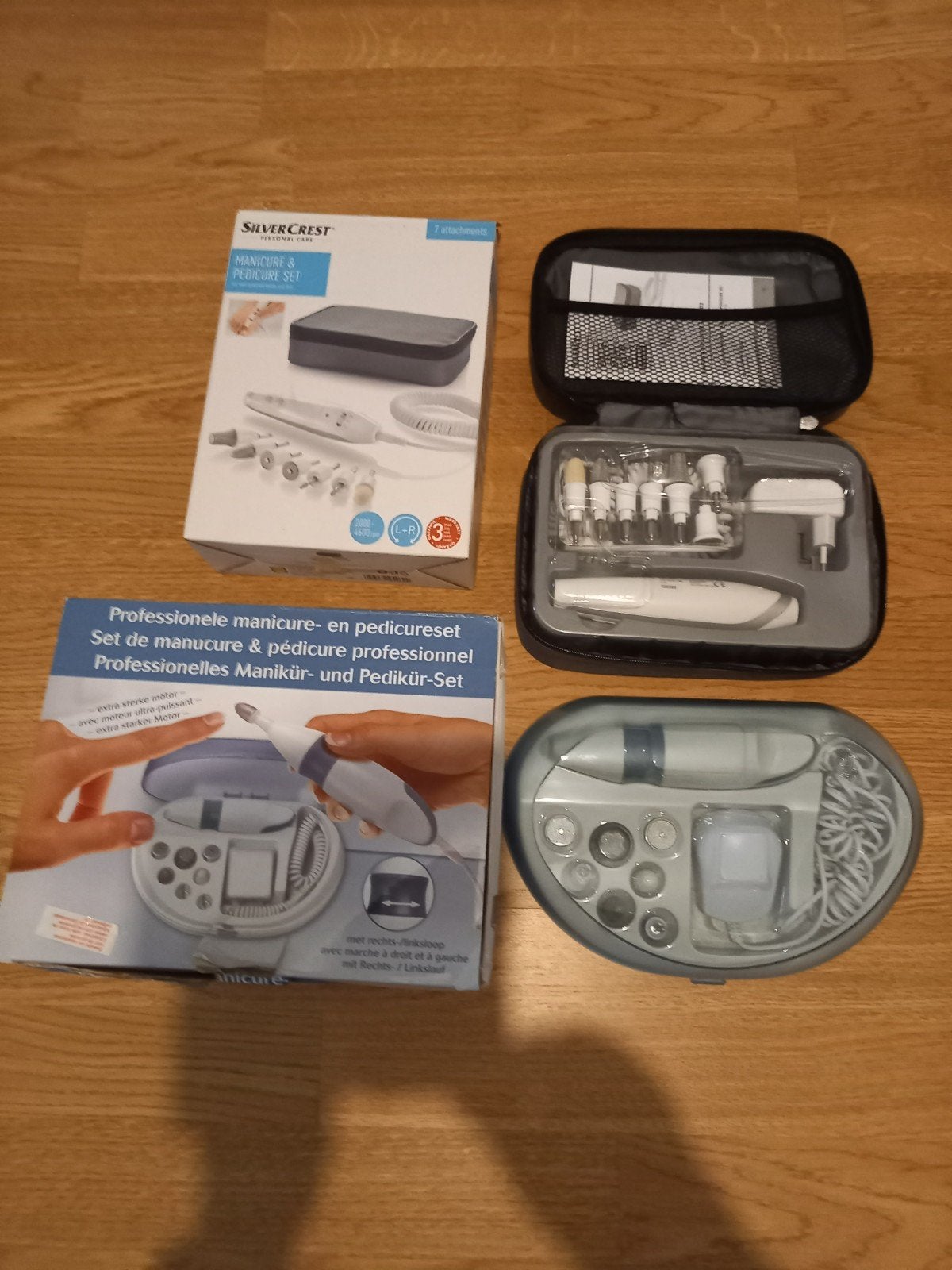2manicure en pedicuresets zo goed als nieuw €25 samen, Elektronische apparatuur, Zonnebanken en Gezichtsbruiners, Ophalen