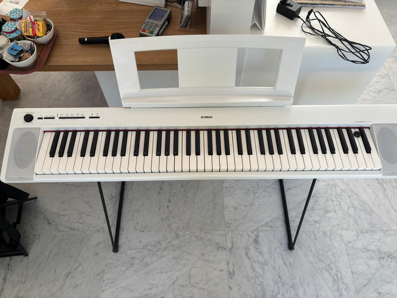 Yamaha NP-32WH digitale piano/ keyboard - wit - 76 toetsen, Muziek en Instrumenten, Ophalen, Yamaha, Zo goed als nieuw, Met standaard
