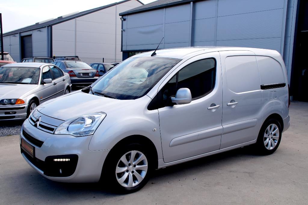 Citroen Berlingo 1.6 HDi _Automatisch _onderhouden _Garantie, Auto's, 1408 kg, 4 cilinders, Citroën, Bedrijf