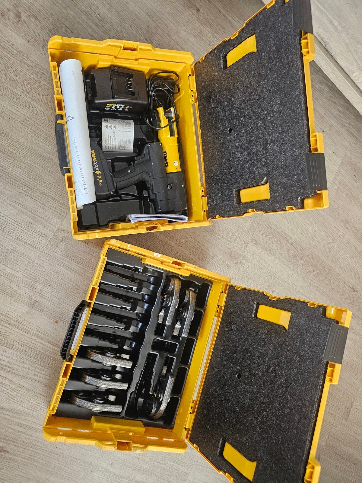 Perstang voor leidingwerk,top merk rems met persbekken, Bricolage & Construction, Enlèvement, Remplie, Neuf