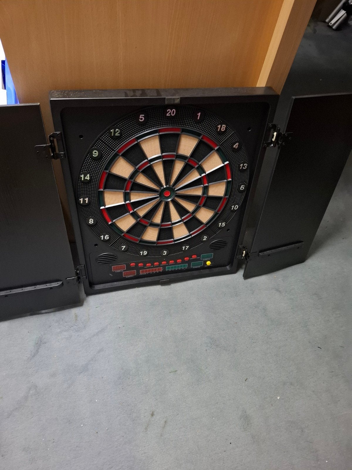 Electronic dartsbord, Sport en Fitness, Darts, Ophalen, Zo goed als nieuw