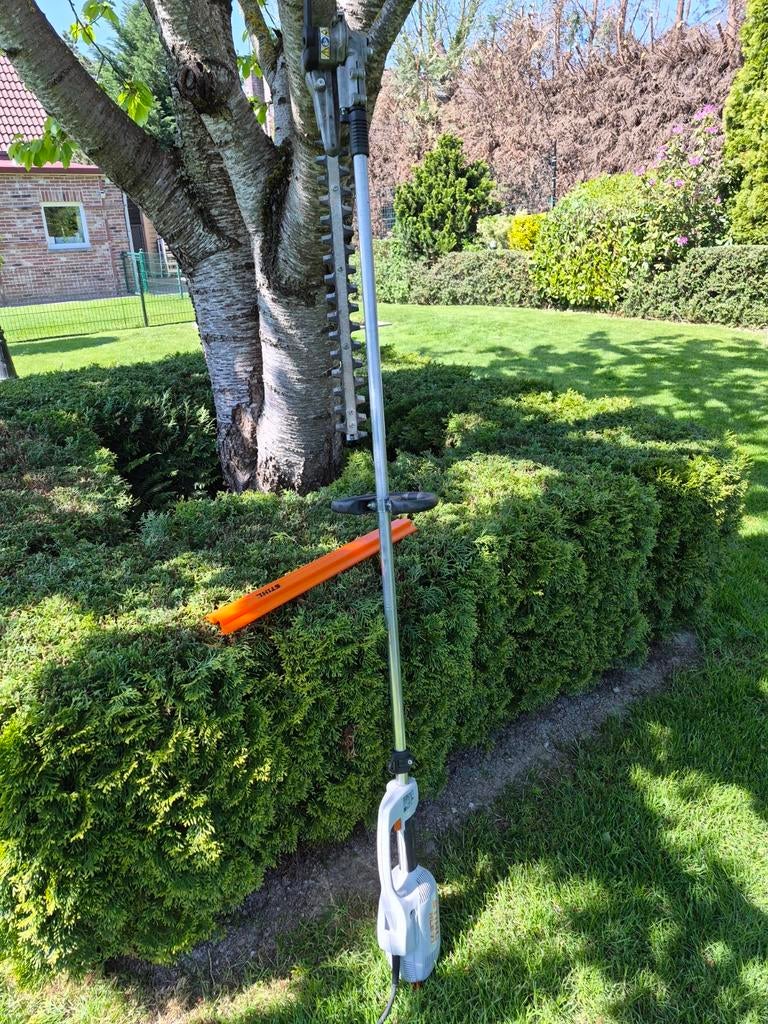 Stihl HLE 72 haagschaar op steel , Tuin en Terras, Ophalen of Verzenden