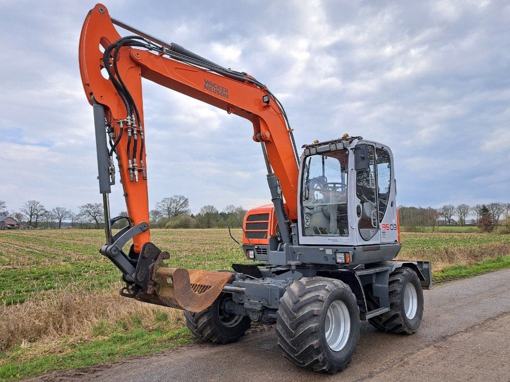 Neuson 9503 - Mobiele graafmachine, Enlèvement