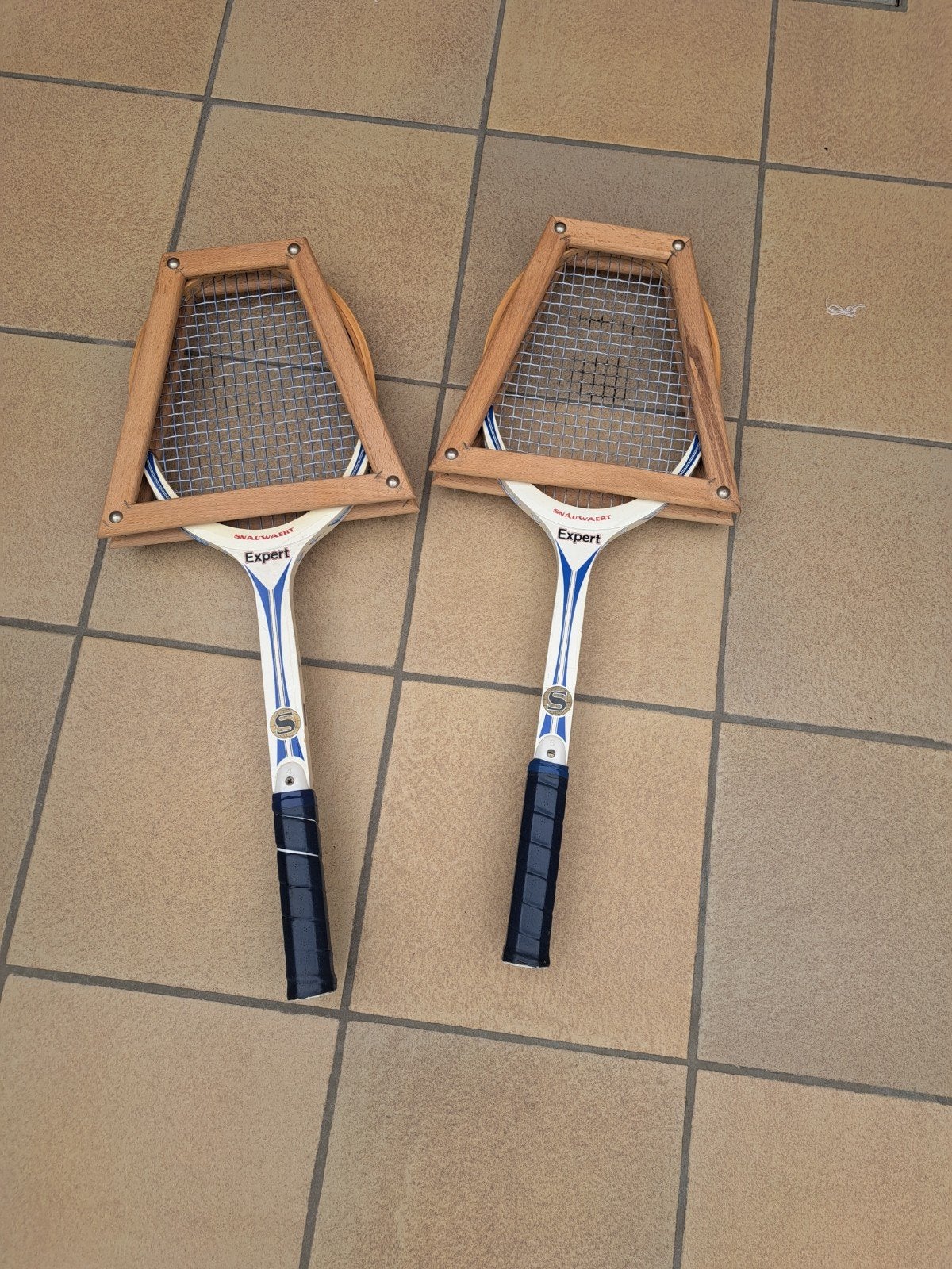 tennis raketten, Ophalen
