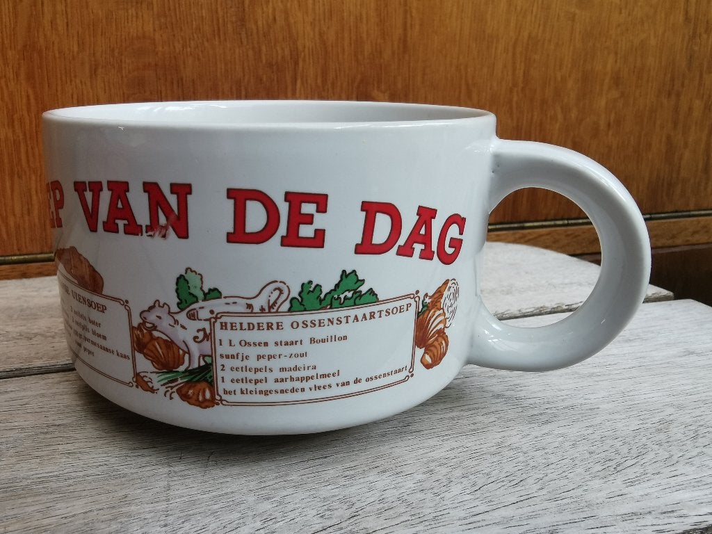 Vintage Nederlandse keramische soepkom "Soep van de dag", Vintage, Zo goed als nieuw, Porselein, Mok