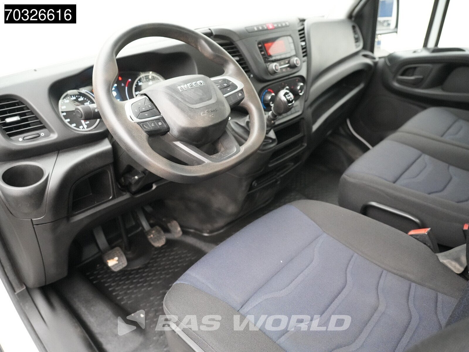 Iveco Daily 35C16 3.0L Kipper met Kist Dubbellucht 3,5t Trek, Auto's, Bestelwagens en Lichte vracht, Stof, Gebruikt, Euro 6, 4 cilinders