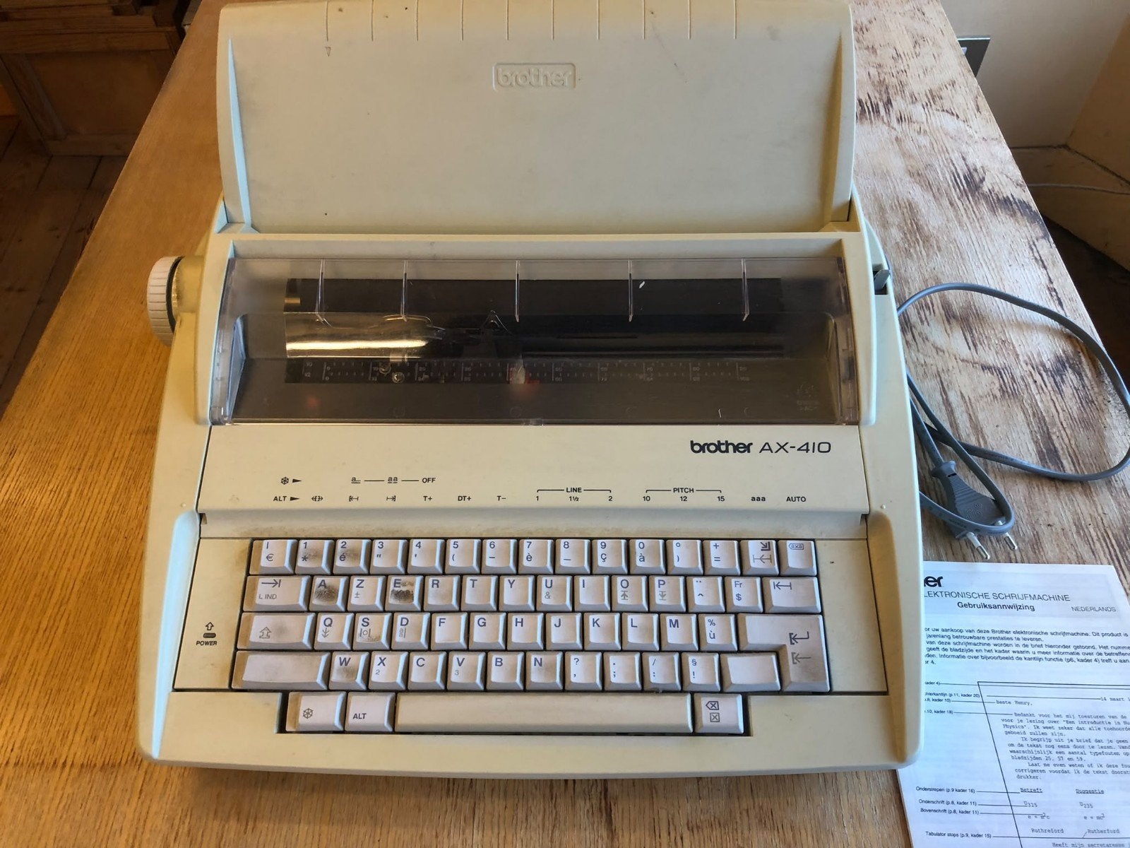Schrijfmachine Brother AX-410, Ophalen