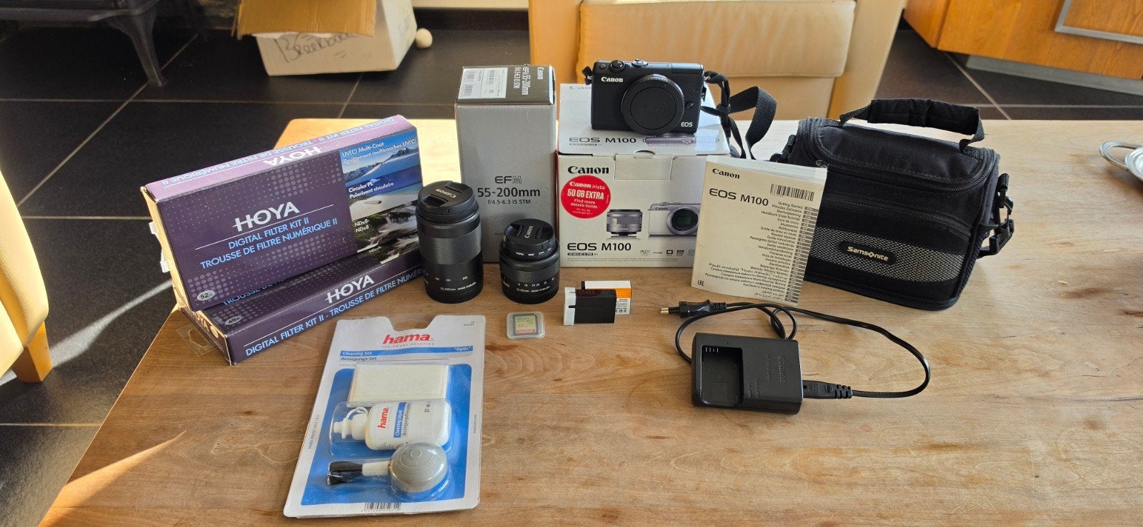 Canon EOS M100 systeemcamera met 2 lenzen en accessoires, Ophalen, Accu, Canon, Zo goed als nieuw