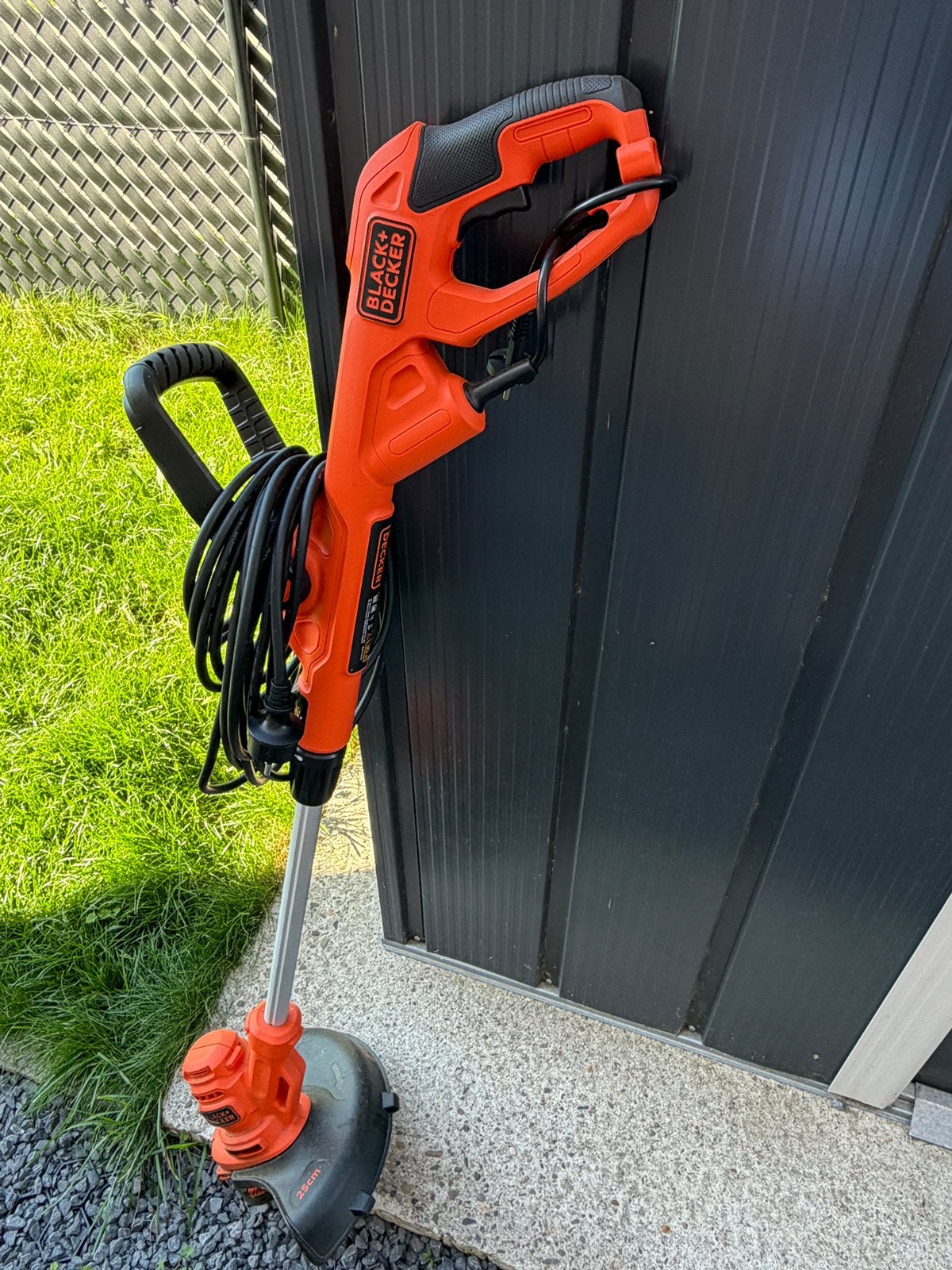 Black+Decker elektrische grastrimmer / kantensnijder (25 cm), Tuin en Terras, Ophalen of Verzenden, Zo goed als nieuw