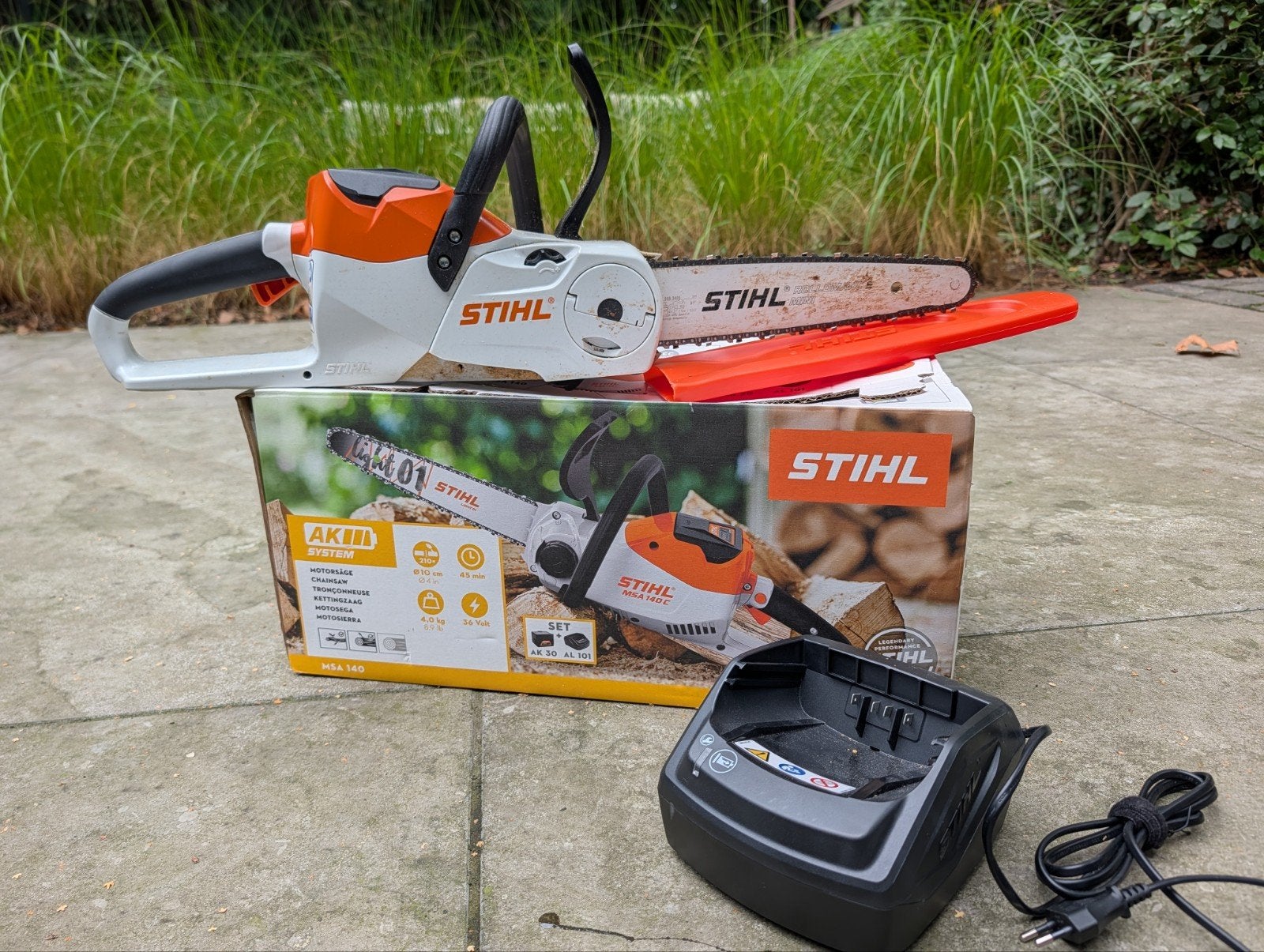STIHL MSA 140 C-B accu kettingzaag – AK30 accu + lader – 36V, Ophalen, Accu