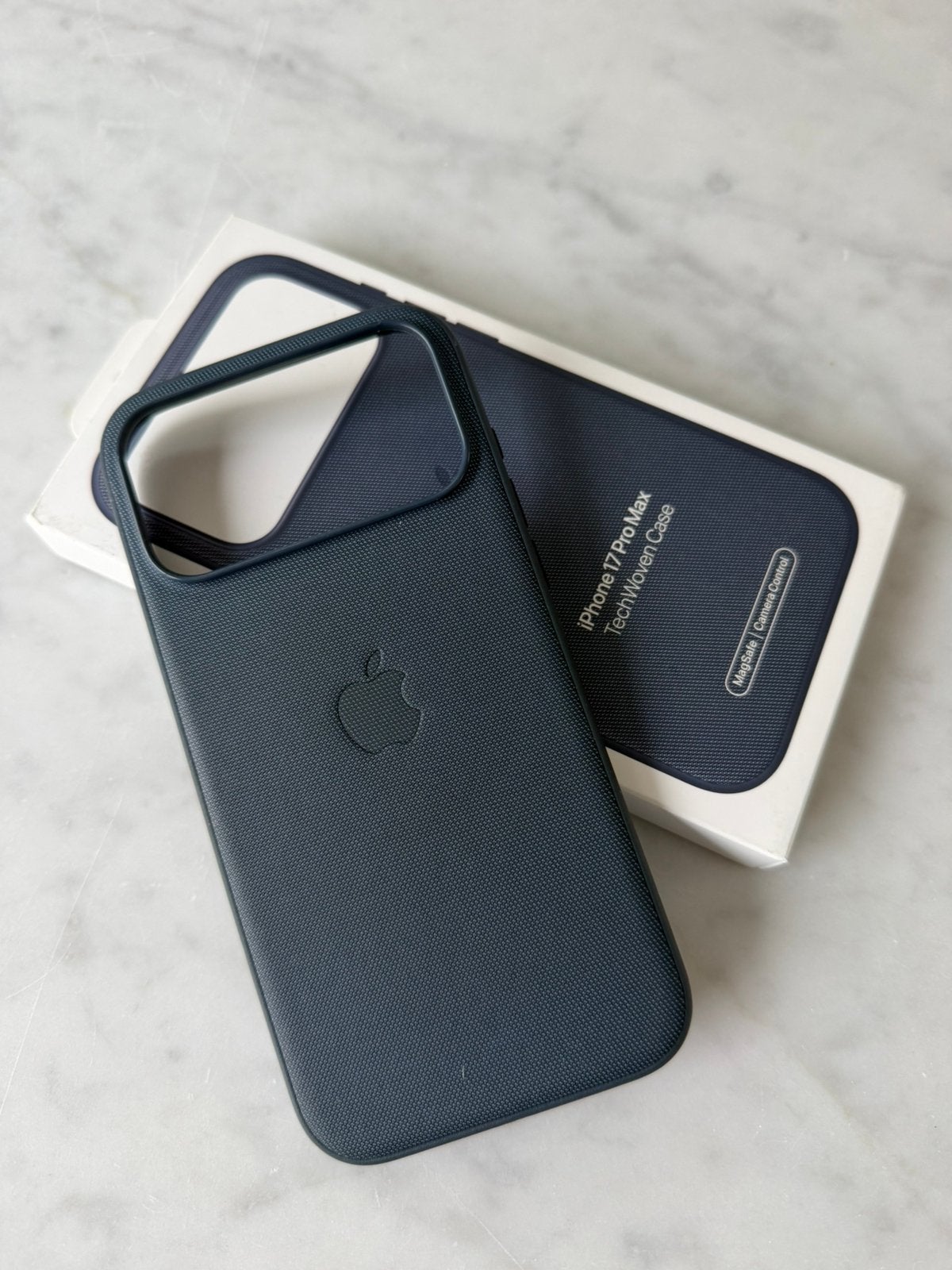 Apple TechWoven case blauw voor iPhone 17 Pro Max, Telecommunicatie, IPhone 17, Gebruikt, MagSafe, Blauw