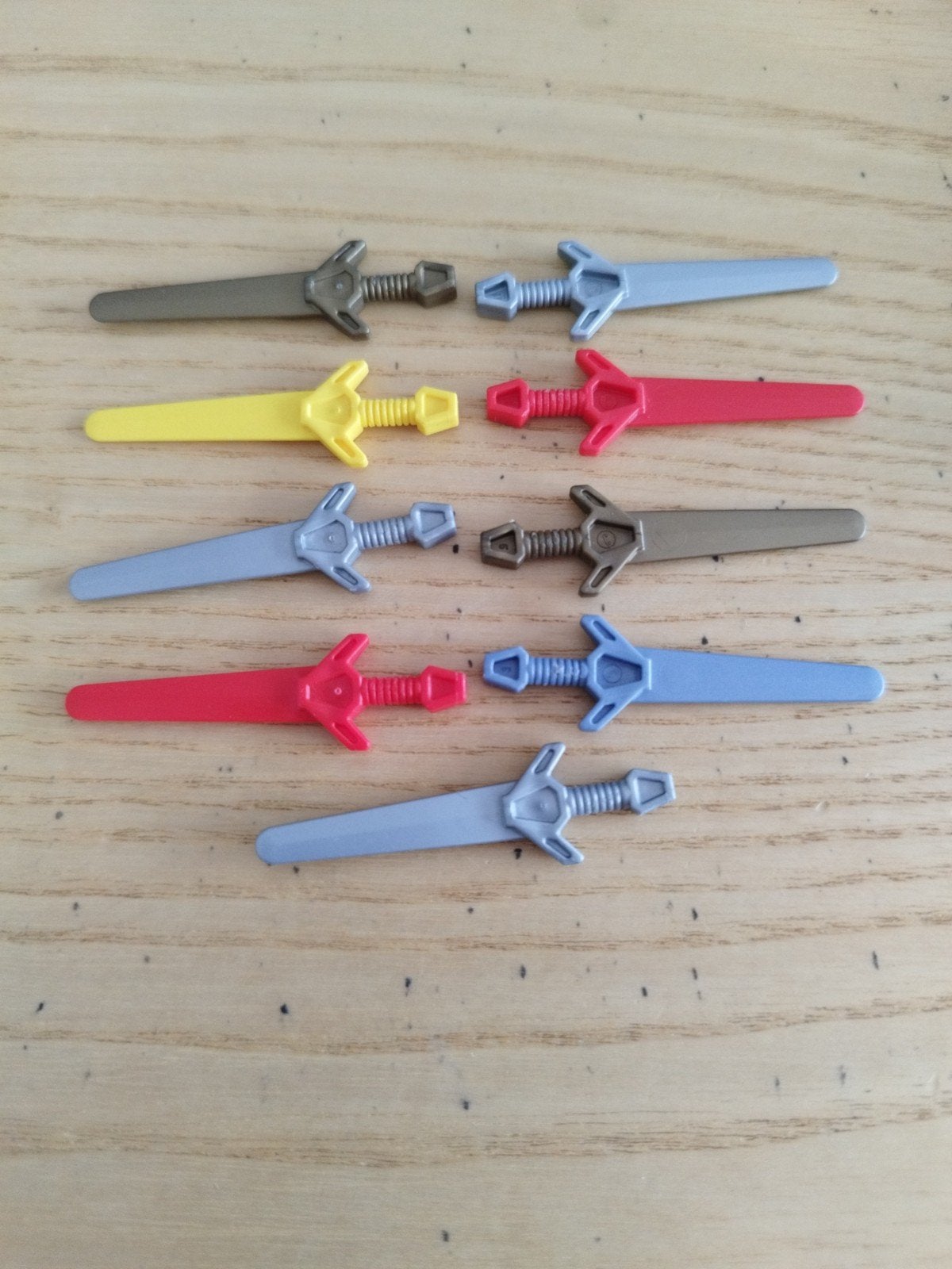 9 lego zwaarden in verschillende kleuren, Ophalen of Verzenden, Lego