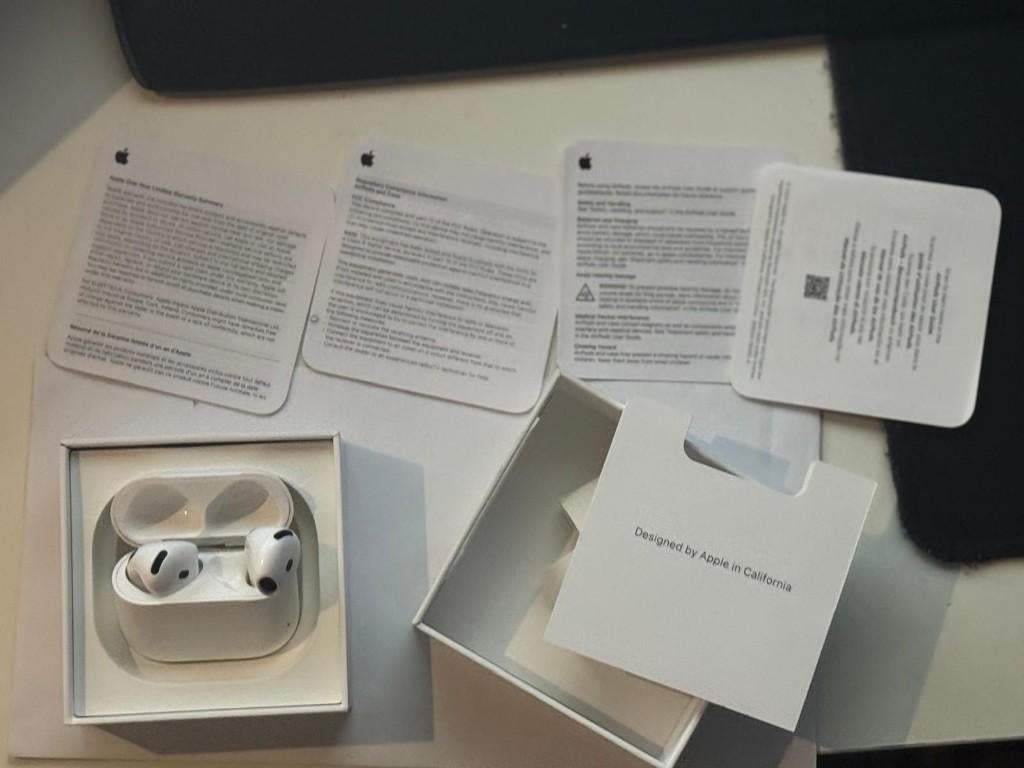 APPLE AirPods 4 avec Réduction active du bruit, Enlèvement ou Envoi, Réduction active du bruit, Comme neuf, Apple