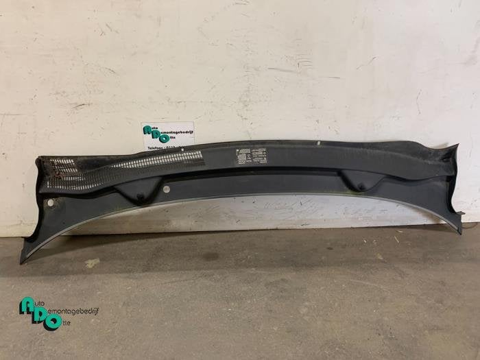 Paravent d'un Opel Corsa (Corsa D 07-) (Z20R), -, Opel, 3 mois de garantie, Utilisé