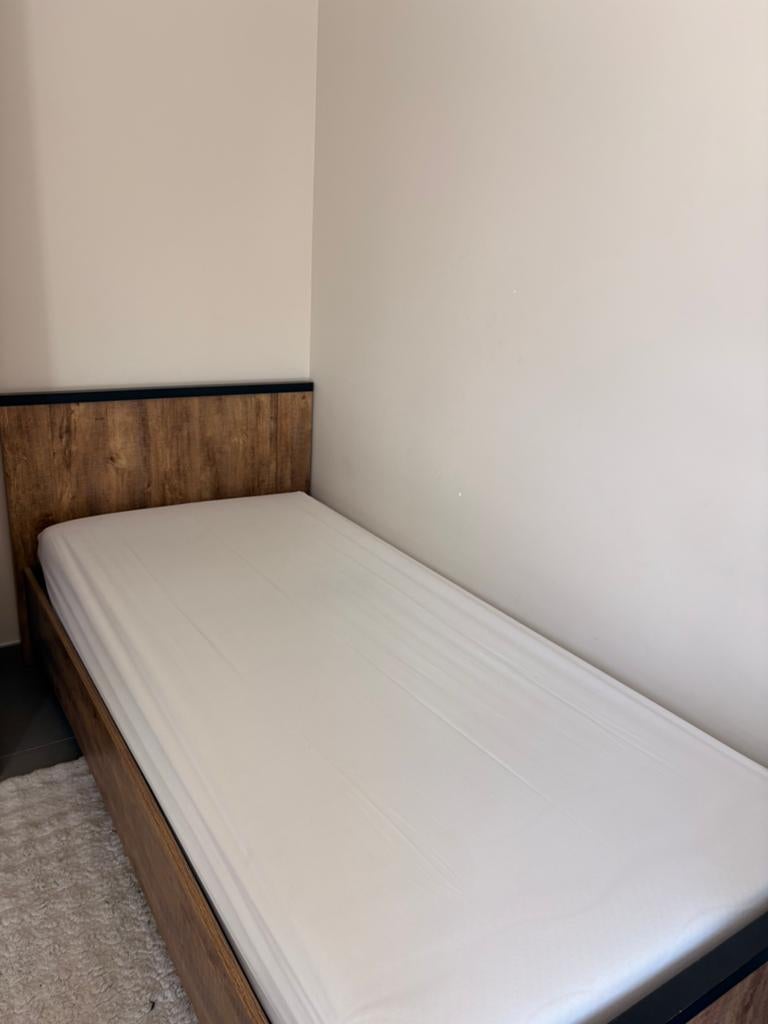 1 persoonsbed + matras + lattenbodem, Huis en Inrichting, Slaapkamer | Bedden, Ophalen, Zo goed als nieuw