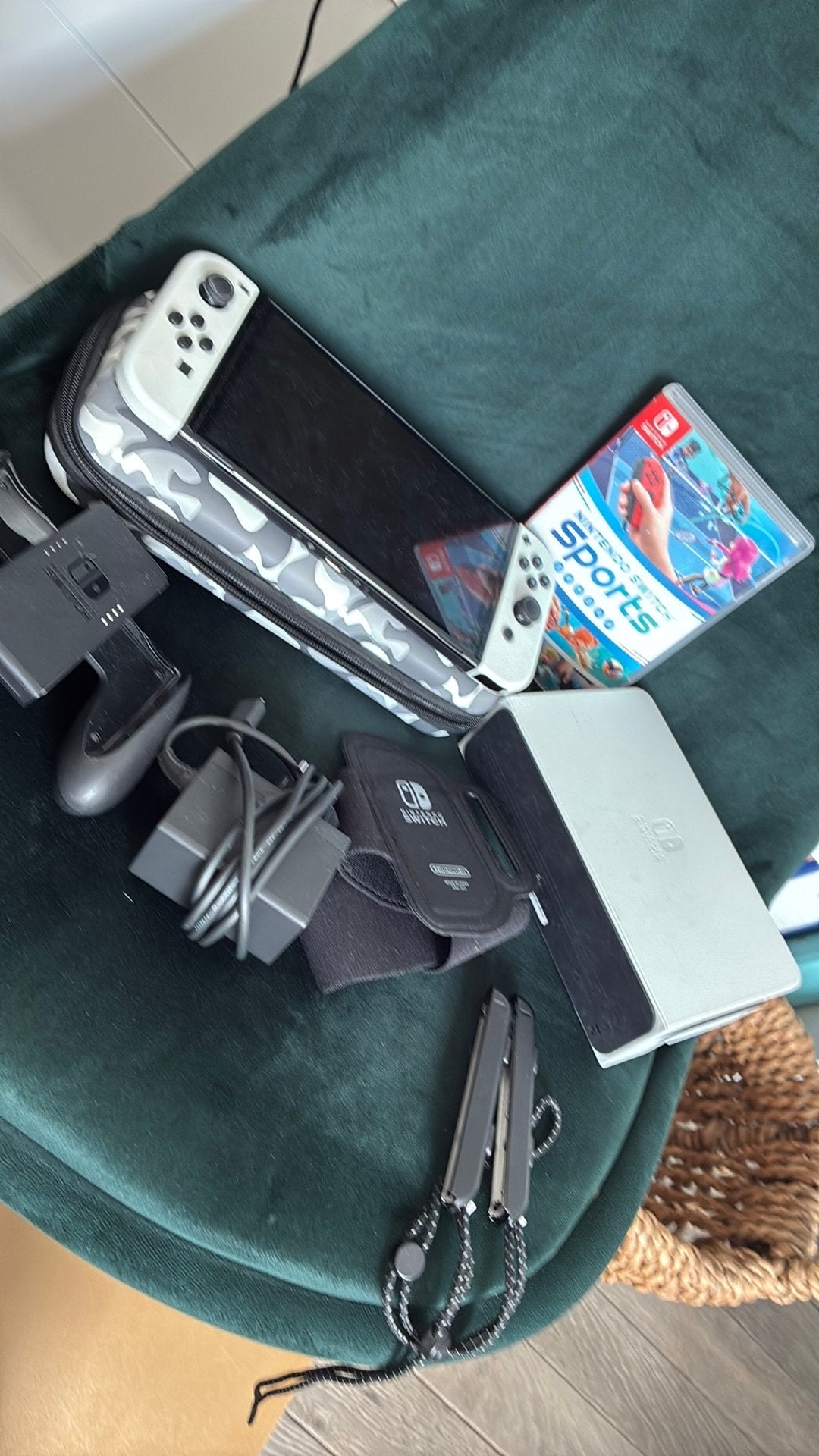 Nintendo lite, Games en Spelcomputers, Spelcomputers | Nintendo Wii U, Zo goed als nieuw, Met 2 controllers, Met games, Ophalen of Verzenden