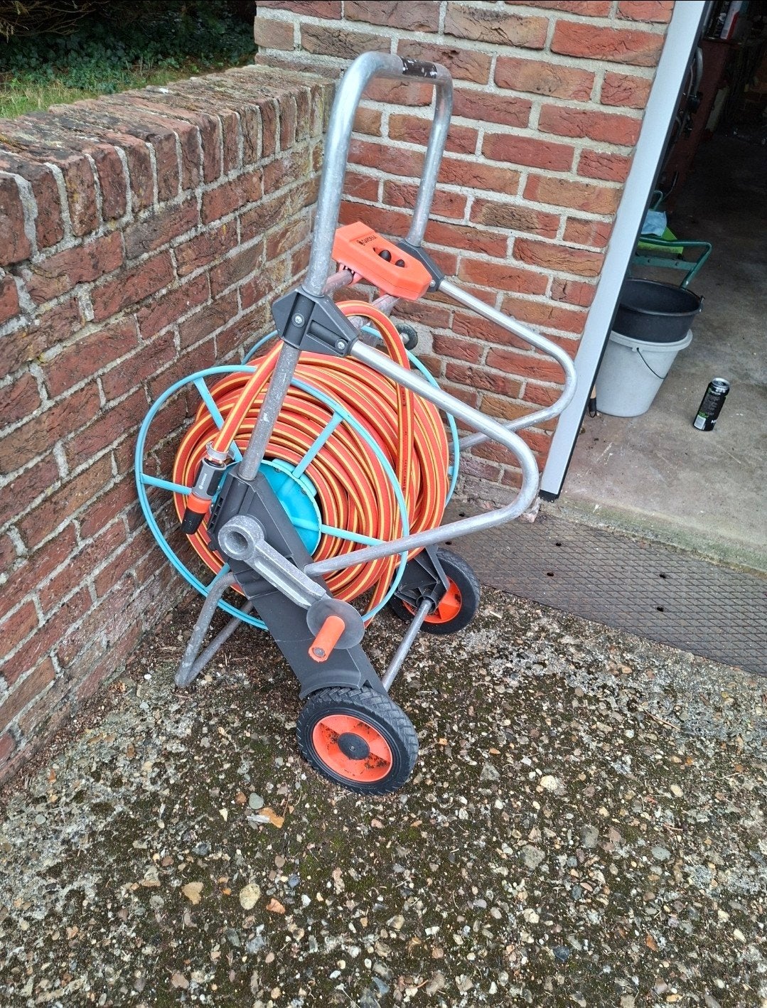 gardena tuinslang op rol, Ophalen, Zo goed als nieuw, Tuinslang