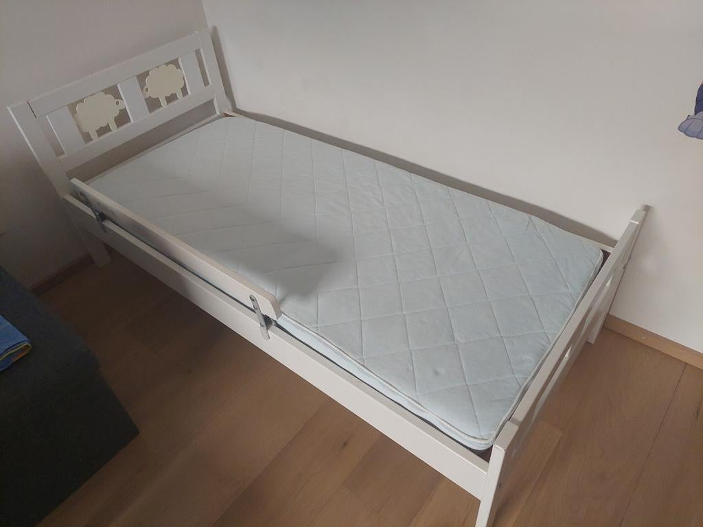 KRITTER
Peuterbed + lattenbodem, 70x160 cm INCL MATRAS, Kinderen en Baby's, Ophalen