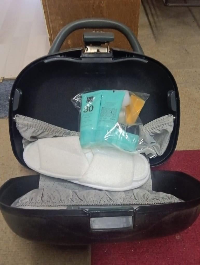 beautycase Delsey, Handtassen en Accessoires, Beautycases, Ophalen, Zwart, Met slot, Zo goed als nieuw