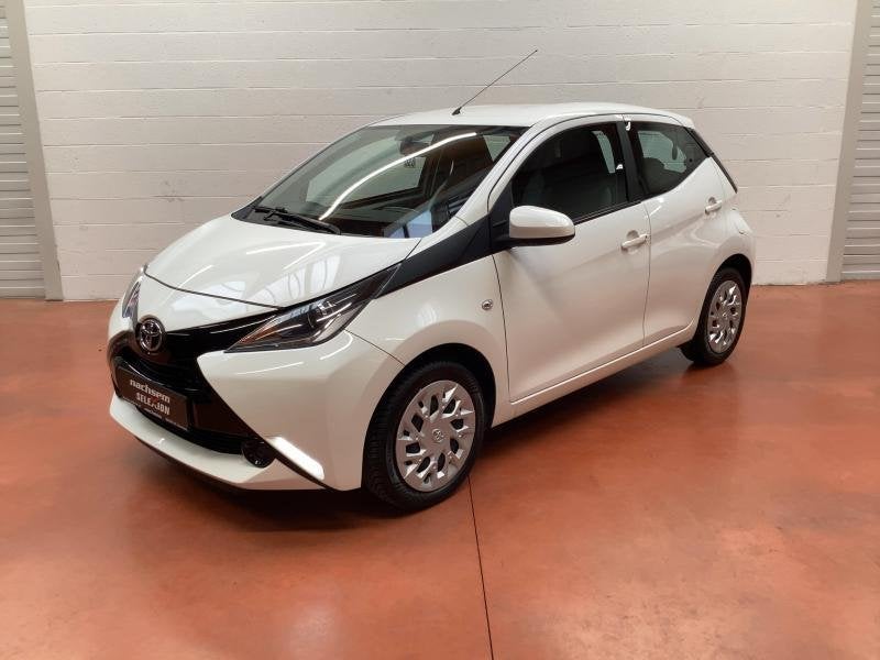 Toyota Aygo 1.0 x-play, Autos, Toyota, Aygo, Airbags, Air conditionné, Bluetooth, Ordinateur de bord, Verrouillage central, Cruise Control