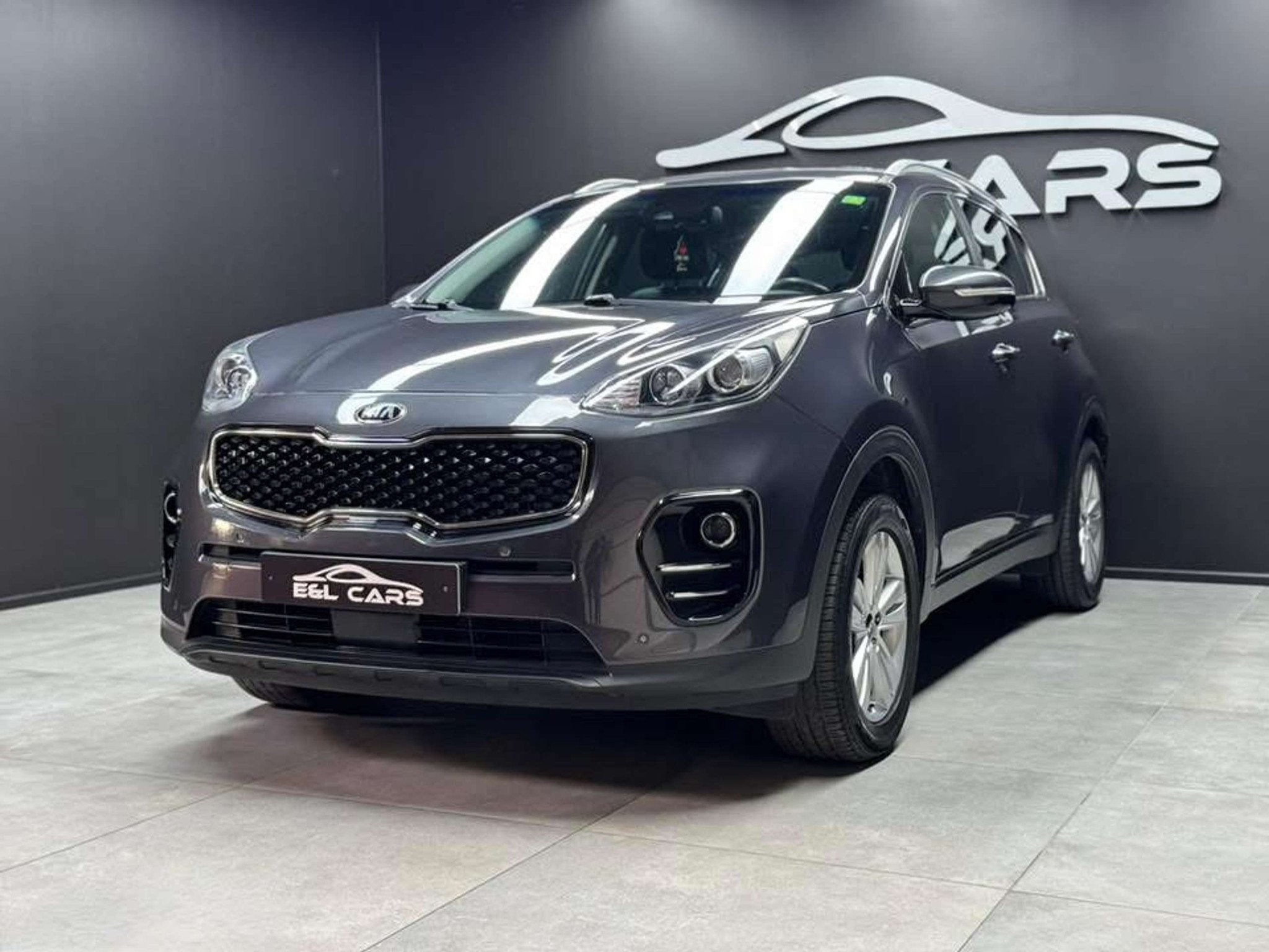 Kia Sportage Sportage 1.7 CRDi *12 mois de garantie*, Autos, Argent ou Gris, Euro 6, Entreprise, Noir