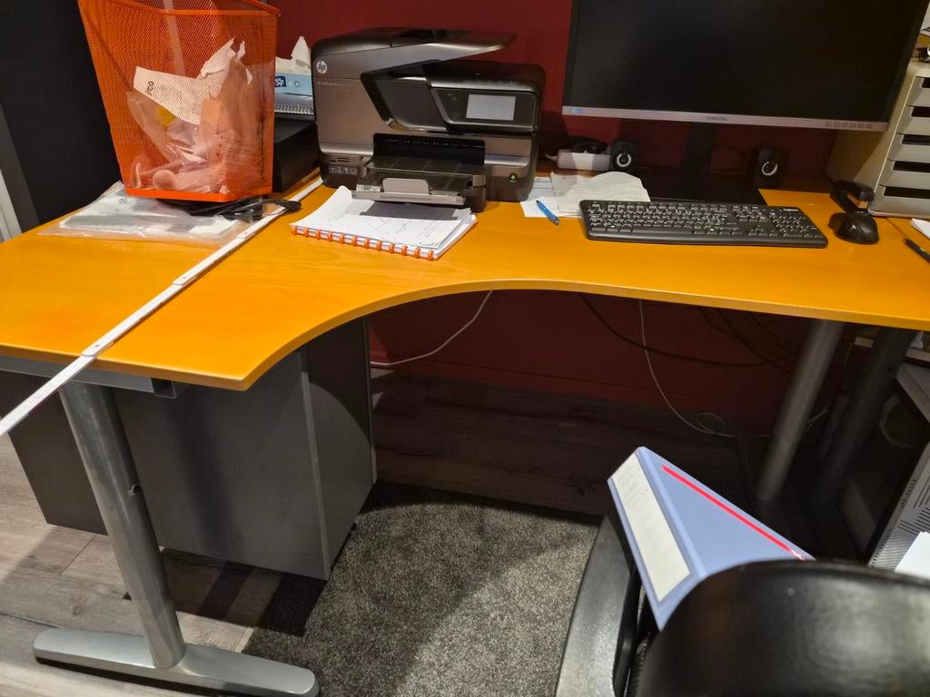 Bureau en bois avec encoche, Maison & Meubles, Bureaux, Enlèvement