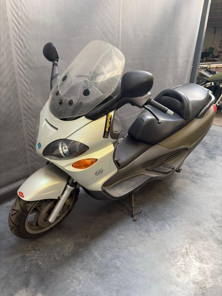 Piaggio 250CC, Motoren, Ophalen, 1 cilinder, 12 t/m 35 kW
