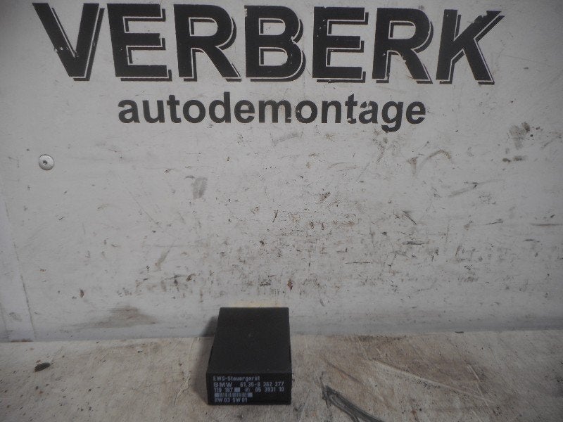 UNITE ELECTRONIQUE BMW 3 serie (E36 / 4) (61.35-8362277), Utilisé, BMW, Petuelring 130
80809  München, DE, Bayerische Motoren Werke AG
