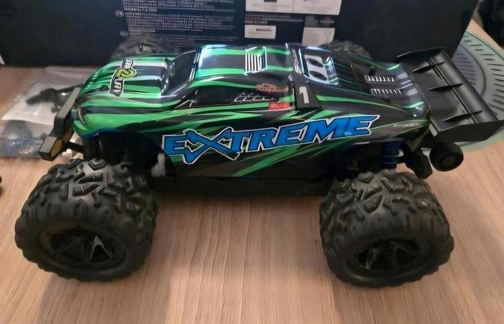 RC auto 4x4 zeer snel!
Met 2 x batterij en 2 laders, Ophalen of Verzenden, Onderdeel