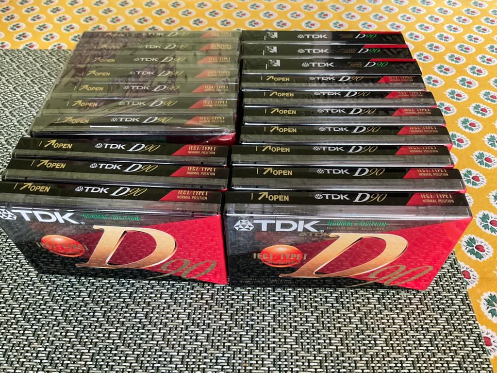 TDK  D90 nieuw, Cd's en Dvd's, Cassettebandjes, 2 t/m 25 bandjes, Ophalen of Verzenden, Met bewaardoos, rek of koffer, Nieuw in verpakking