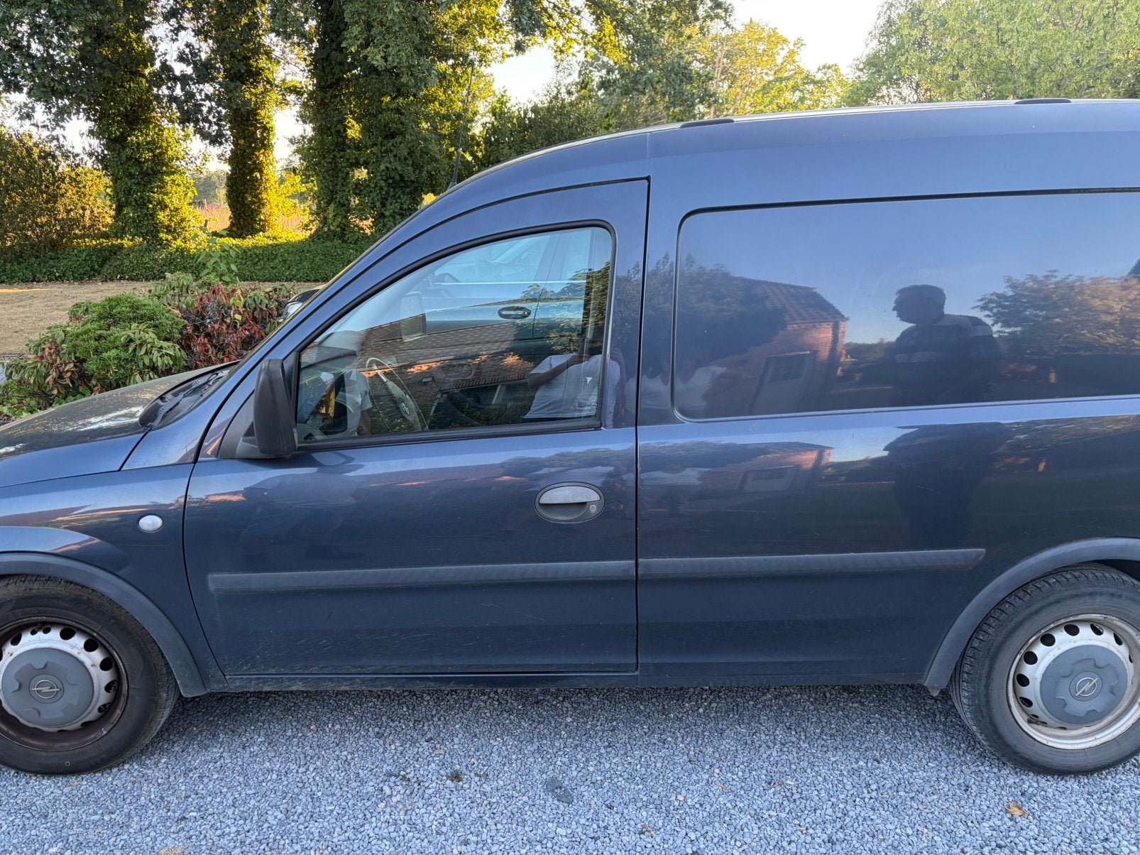 Opel Combo 2011, Achat, 6 portes, Attache-remorque, Entretenue par le concessionnaire