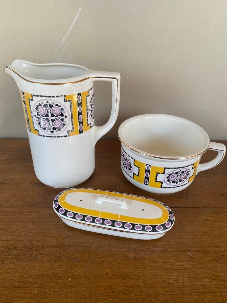 Joli ensemble en faïence, Enlèvement, Comme neuf