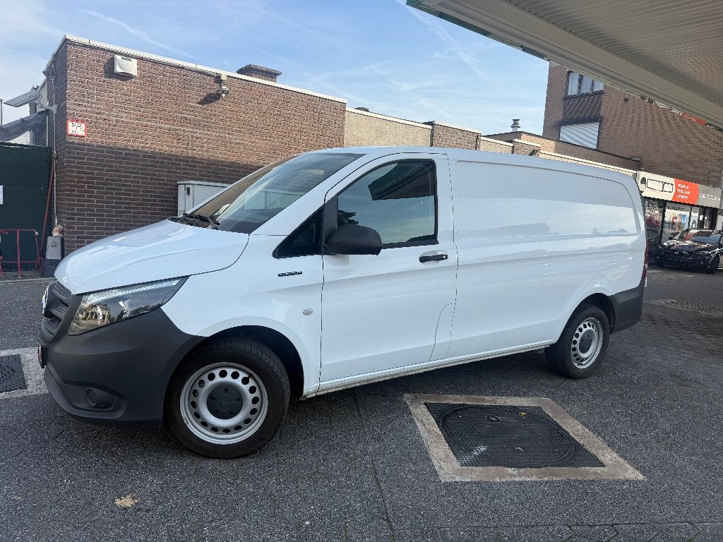 Mercedes-Benz Vito Model 2021 *ONLY 3283km* 13.182 Netto*, https://public.car-pass.be/vhr/c7dc0425-8c94-461d-b30e-27c8f118a211?lang=fr