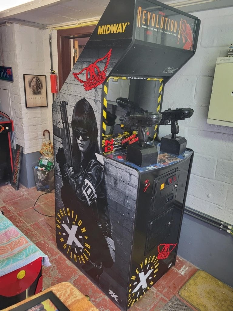 Arcadekast Revolution X Midway, Verzamelen, Ophalen, Zo goed als nieuw