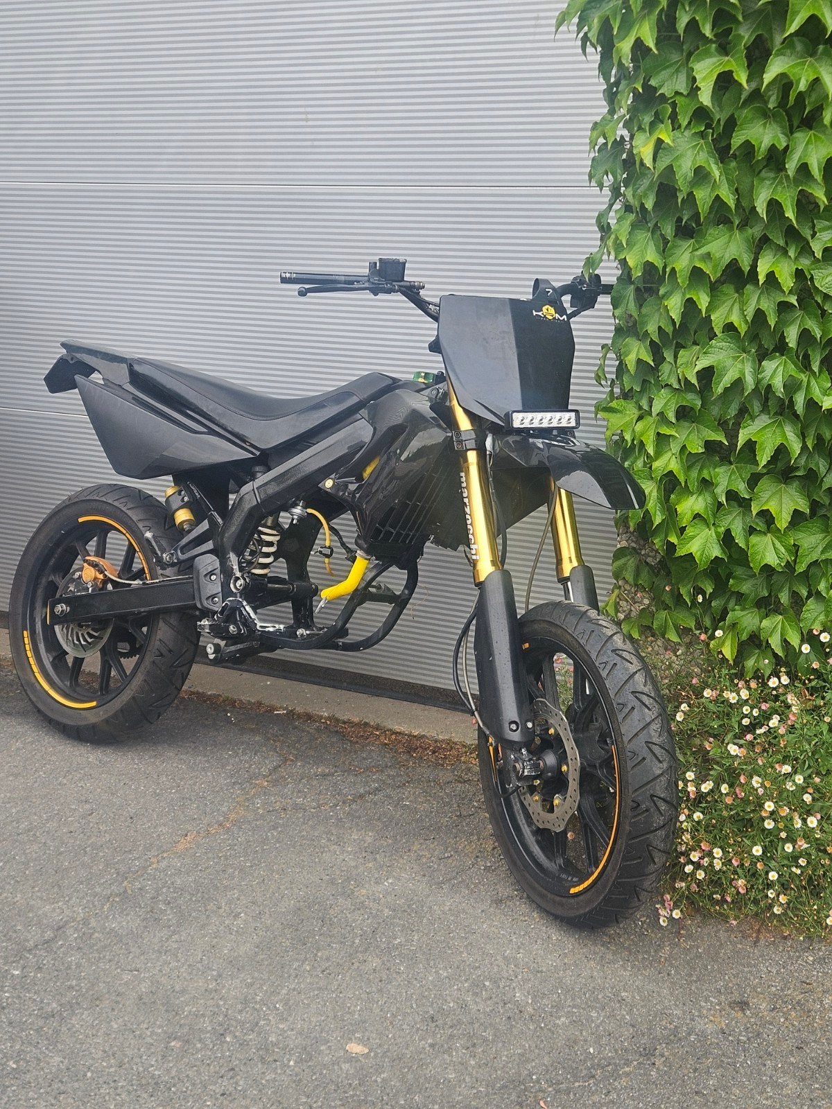 Derbi roling frame met Marzocchi voorvork, Fietsen en Brommers, Ophalen