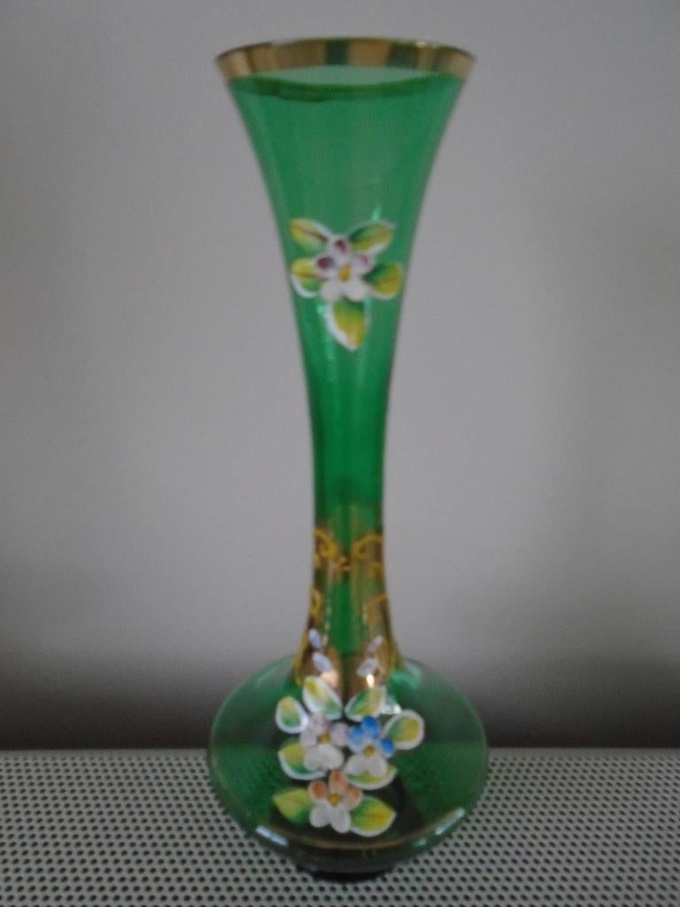 Vaas opaline 22.5cm, Ophalen of Verzenden, Minder dan 50 cm, Groen, Glas