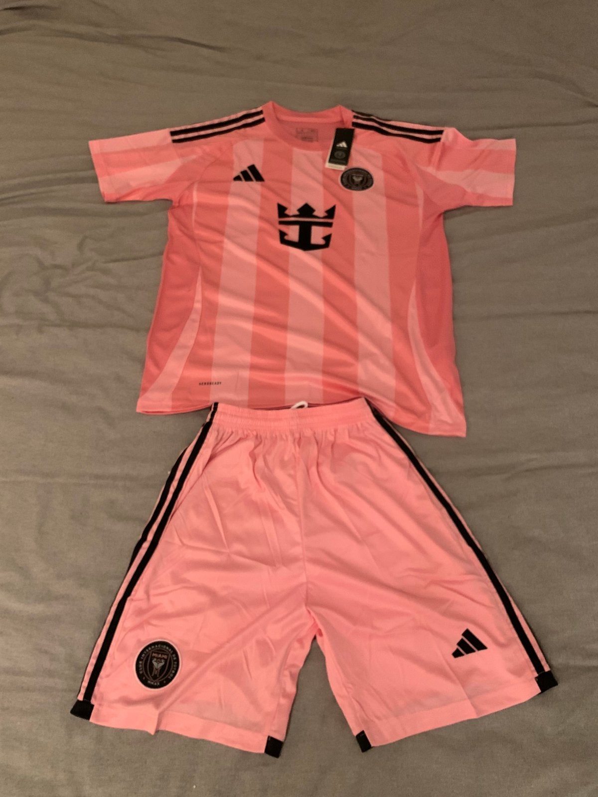 Kit Inter Miami CF Home, Sports & Fitness, Football, Taille L, Enlèvement ou Envoi, Comme neuf, Pantalon