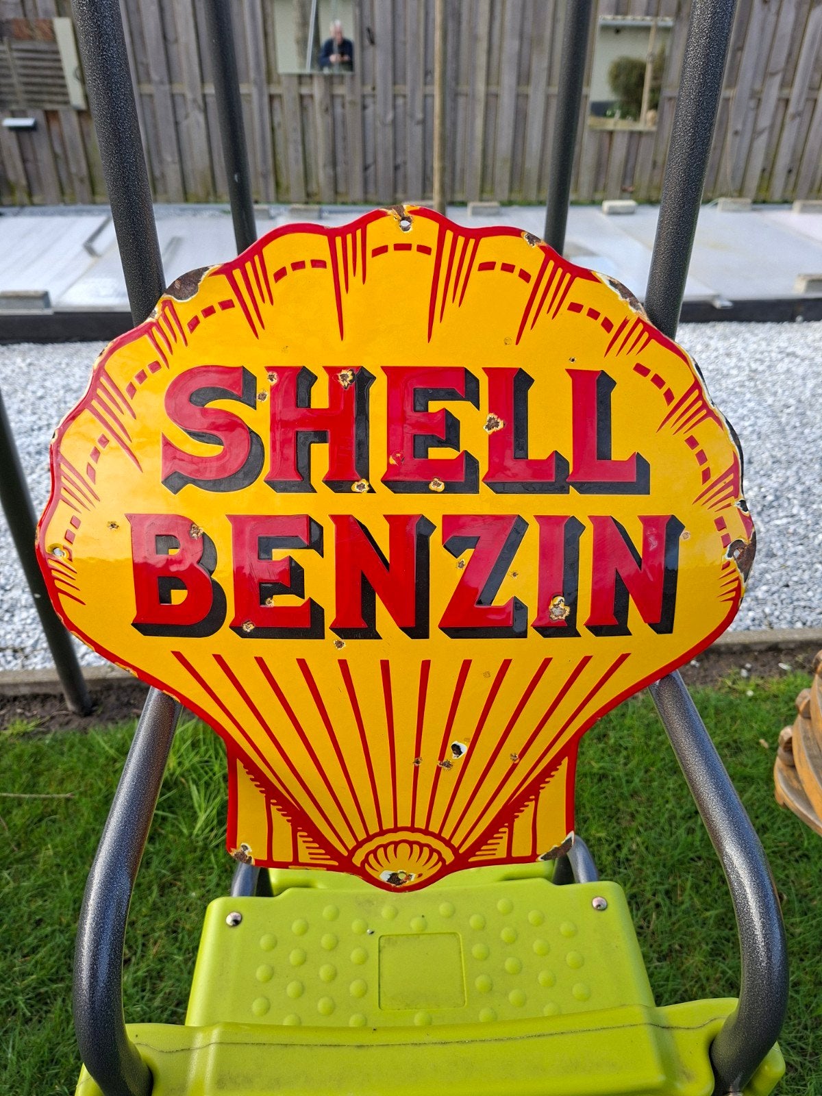 Shell Benzin email gebombeerd bord . 48x48cm  : 255 euro, Antiek en Kunst, Ophalen of Verzenden