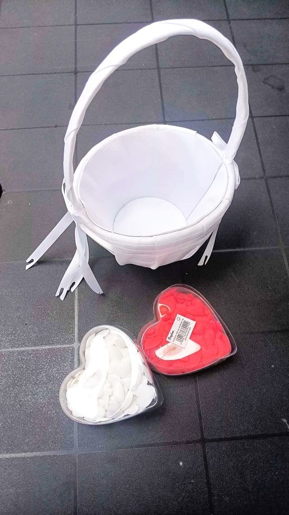 trouw, Ophalen of Verzenden, Zo goed als nieuw, Wit, Accessoires