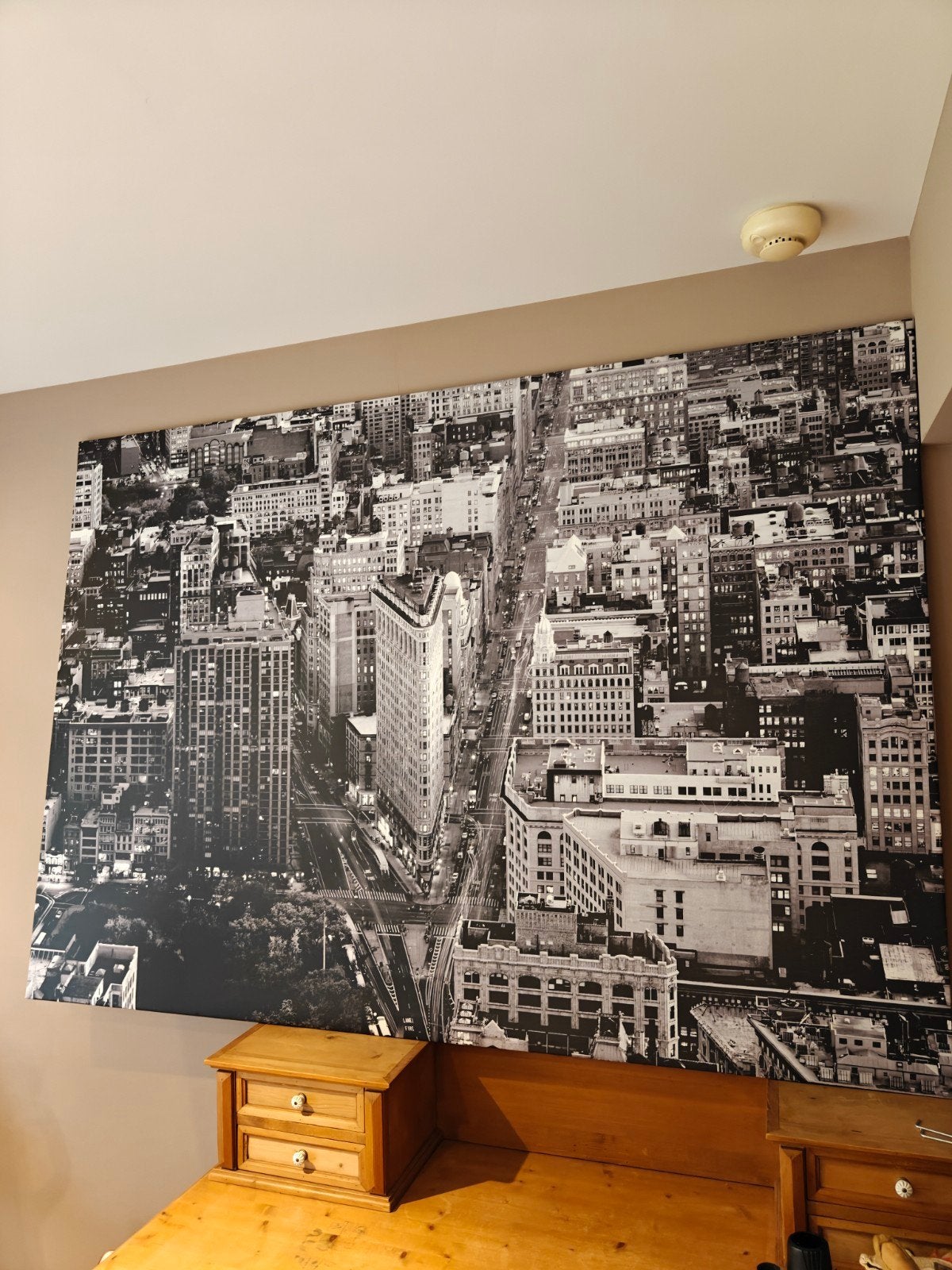 Grote muur decoratie in nieuwstaat, Ophalen