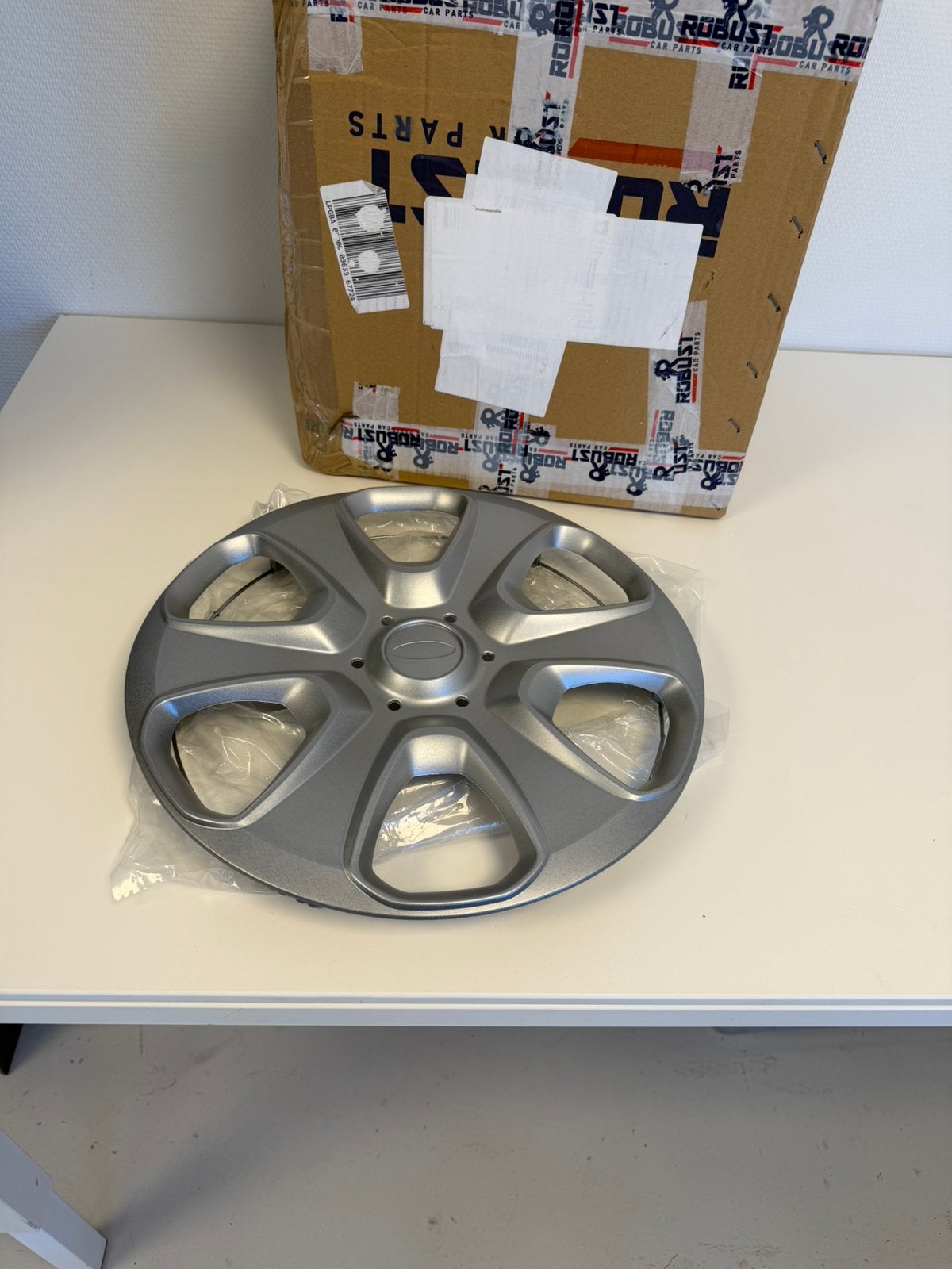 Ensemble de 4 couvre-jantes Ford Fiesta 15 pouces New argent, Enlèvement ou Envoi, Neuf