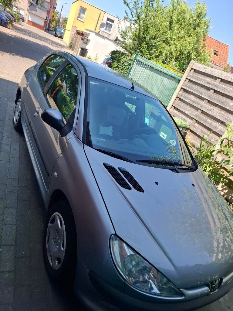 Peugeot 206, Auto's, Voorwielaandrijving, Stof, 1360 cc, Grijs