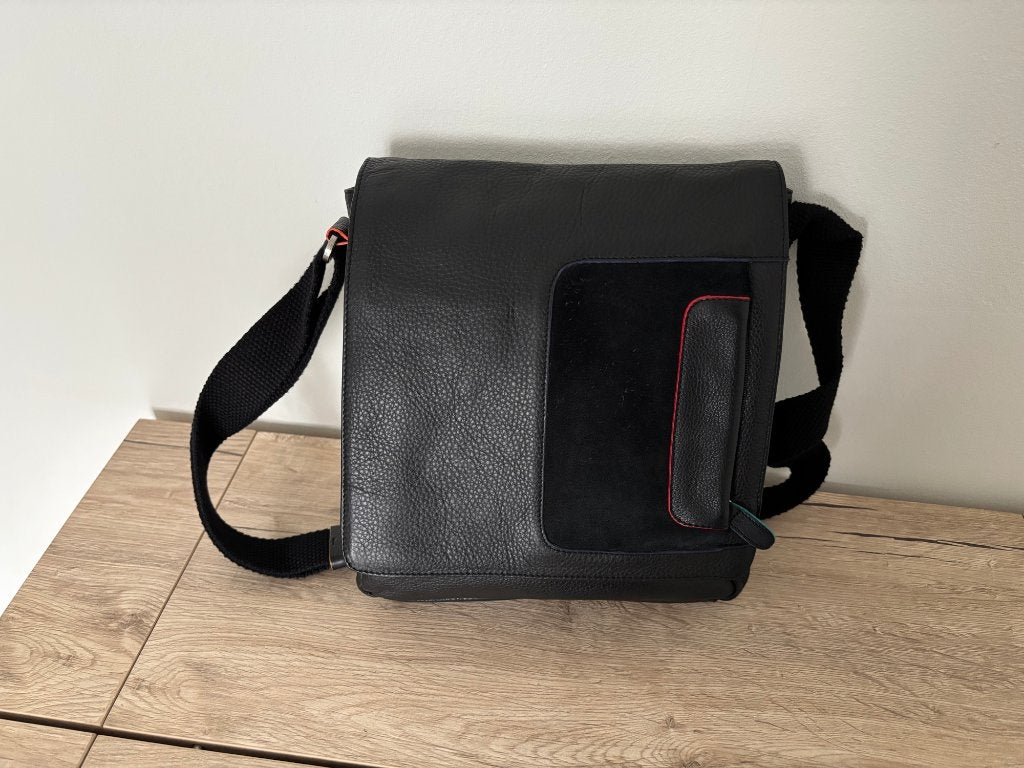 Sacoche bandoulière Mywalit en cuir noir à rabat, Bijoux, Sacs & Beauté, Autres marques, Cuir, Enlèvement, Utilisé