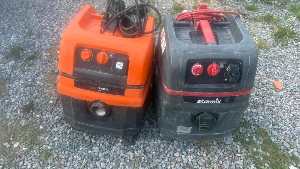 deux aspirateurs Spit Starmix, 600 watts ou plus, Comme neuf, Enlèvement, Autres types