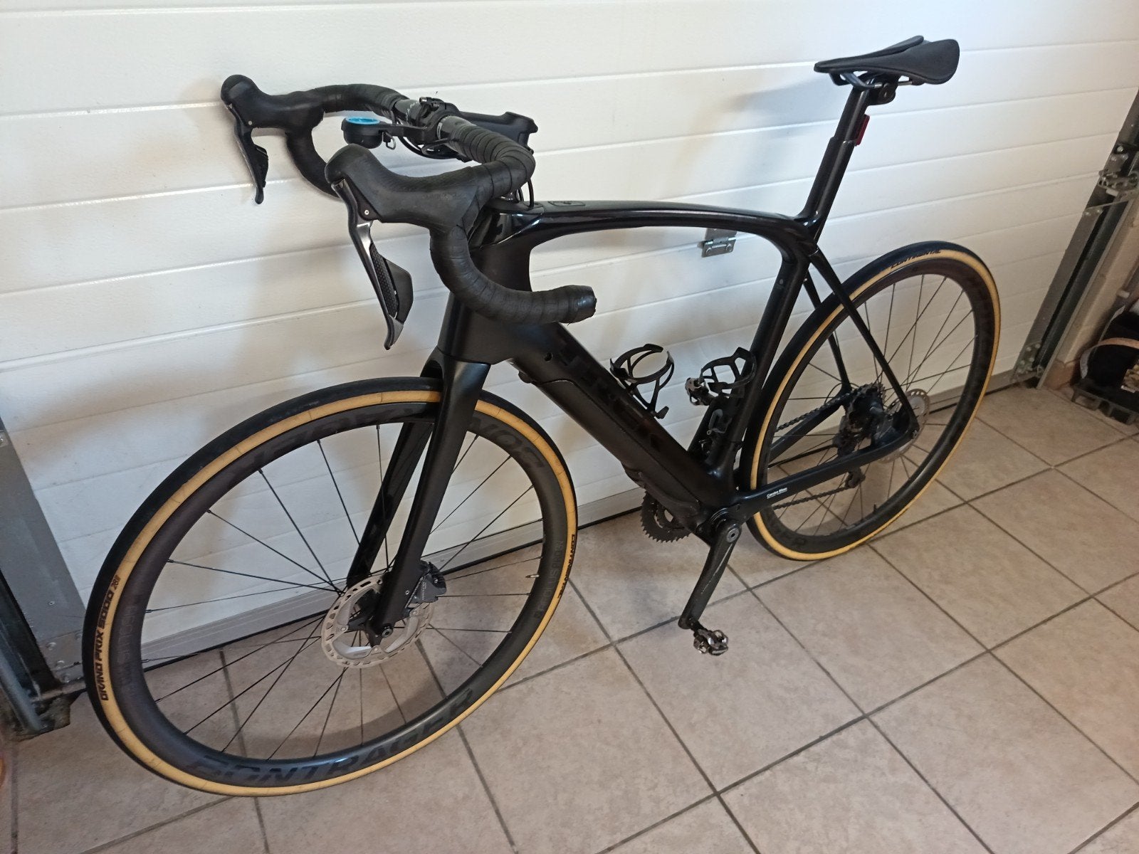 Trek domane+racefiets, Electrische ondersteuning. ., Fietsen en Brommers, Ophalen, Carbon
