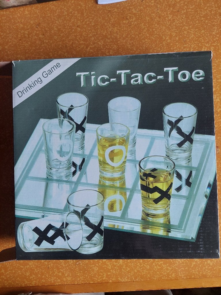 Tic tac toe jeu a boire, 1 ou 2 joueurs, Enlèvement, Comme neuf