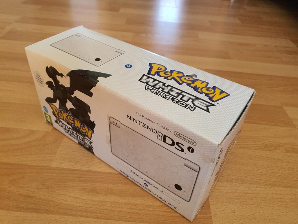 Nintendo dsi pokemon white limited, Games en Spelcomputers, Games | Nintendo DS, Ophalen