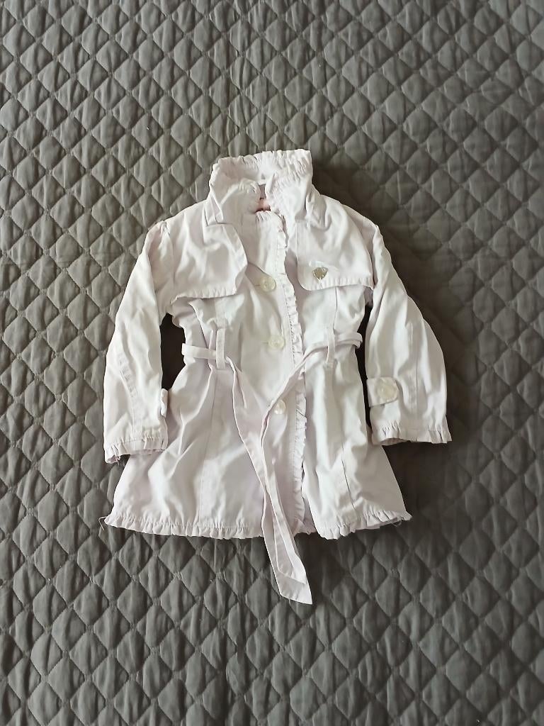Le Chic Trenchcoat wit - Maat 80 - Meisjesjas, Kinderen en Baby's, Babykleding | Maat 80, Zo goed als nieuw, Meisje, Jasje, Ophalen of Verzenden